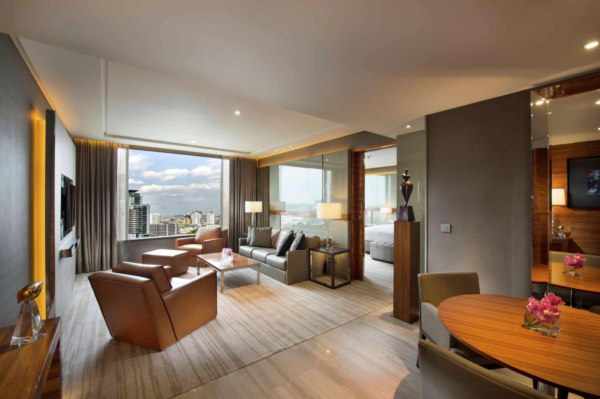 Hilton Sukhumvit Bangkok Hotel Bagian luar foto